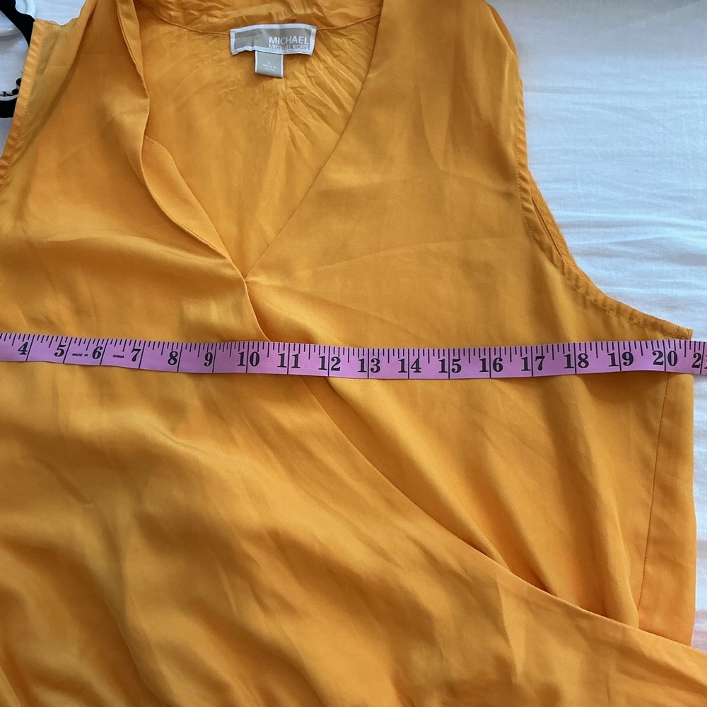 Michael Kors Gold/ Yellow Faux Wrap Side Tie Sleeveless Peplum Top Size Large - Picture 6 of 8